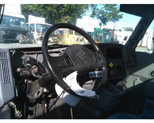 INTERNATIONAL 8600 CAB