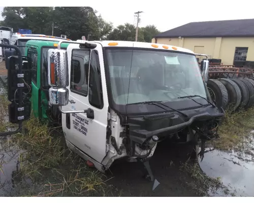 INTERNATIONAL 8600 CAB