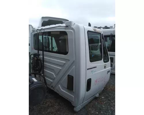 INTERNATIONAL 8600 CAB