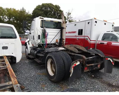 INTERNATIONAL 8600 CAB