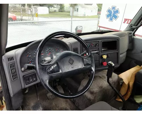 INTERNATIONAL 8600 CAB