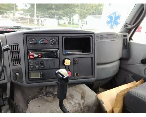 INTERNATIONAL 8600 CAB