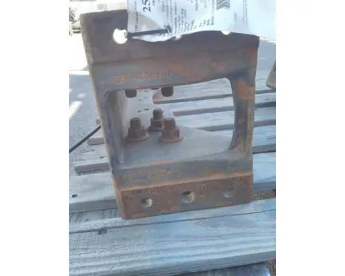 INTERNATIONAL 8600 CROSSMEMBER