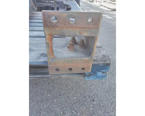 INTERNATIONAL 8600 CROSSMEMBER