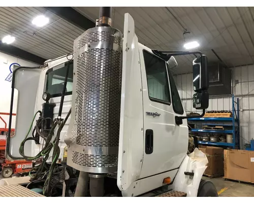INTERNATIONAL 8600 Cab Assembly