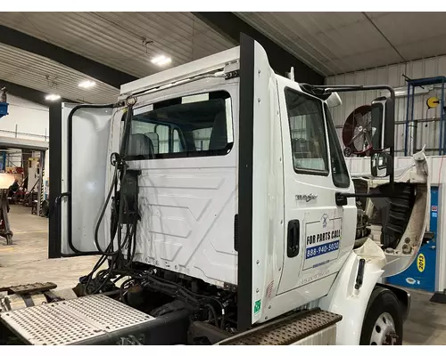 INTERNATIONAL 8600 Cab Assembly