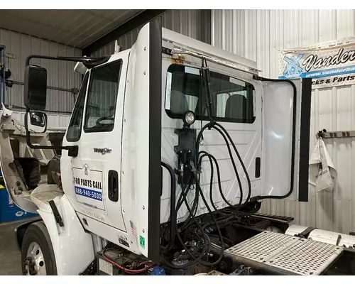 INTERNATIONAL 8600 Cab Assembly
