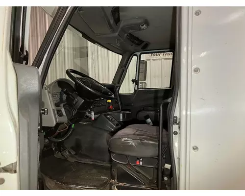 INTERNATIONAL 8600 Cab Assembly