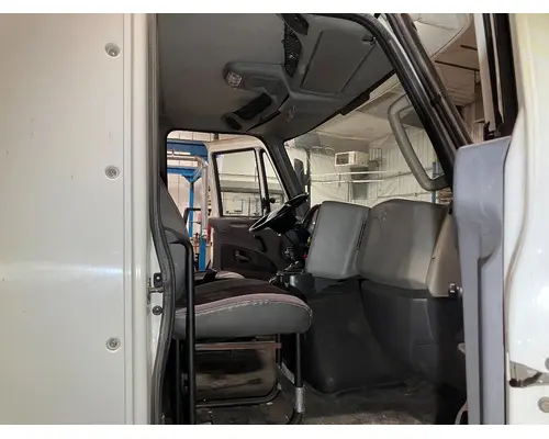 INTERNATIONAL 8600 Cab Assembly