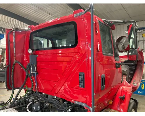 INTERNATIONAL 8600 Cab Assembly