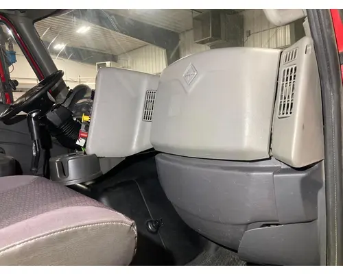 INTERNATIONAL 8600 Cab Assembly
