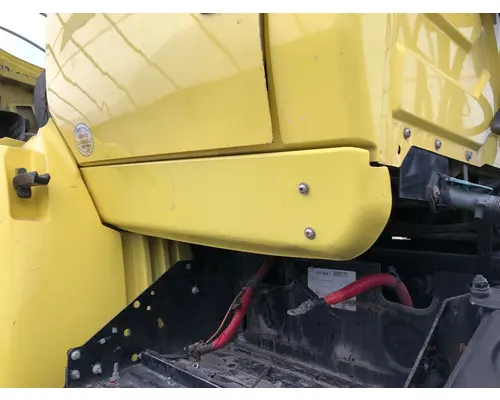 INTERNATIONAL 8600 Cab Assembly