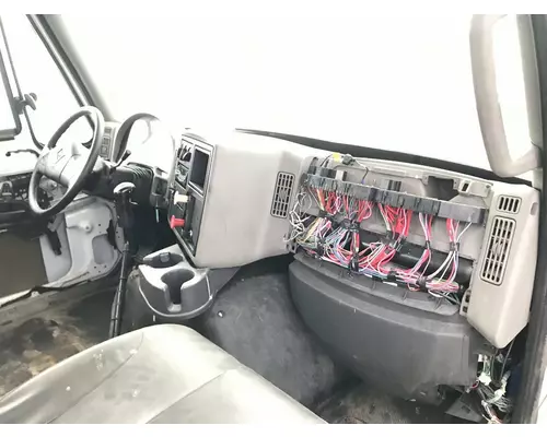 INTERNATIONAL 8600 Cab Assembly