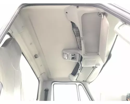 INTERNATIONAL 8600 Cab Assembly