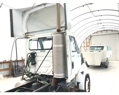 INTERNATIONAL 8600 Cab Assembly