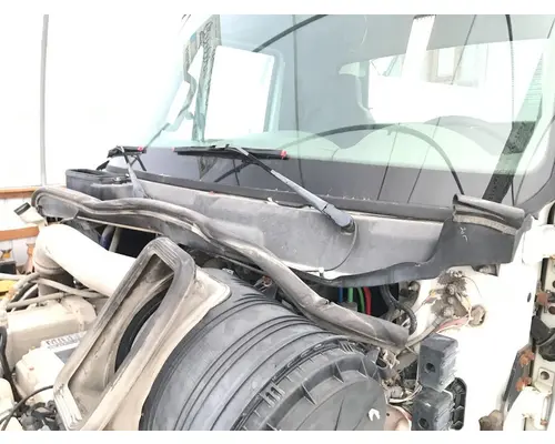 INTERNATIONAL 8600 Cab Assembly