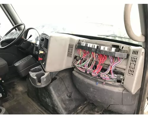 INTERNATIONAL 8600 Cab Assembly