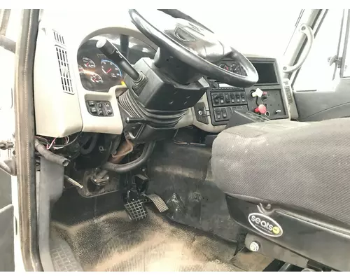 INTERNATIONAL 8600 Cab Assembly