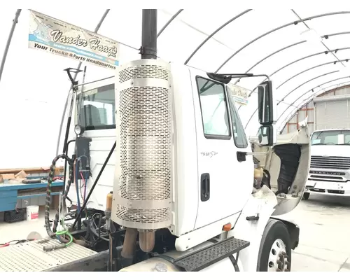 INTERNATIONAL 8600 Cab Assembly