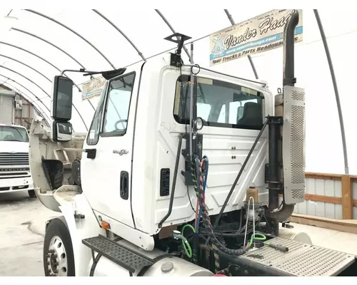 INTERNATIONAL 8600 Cab Assembly