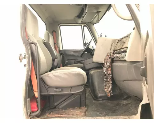 INTERNATIONAL 8600 Cab Assembly