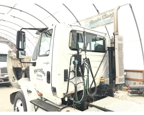 INTERNATIONAL 8600 Cab Assembly