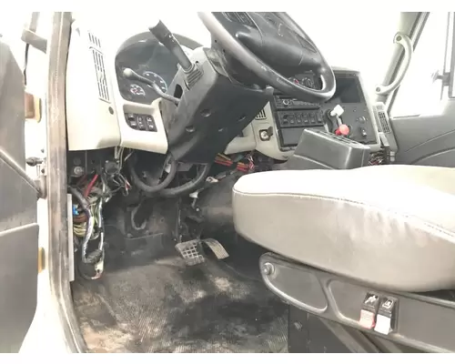 INTERNATIONAL 8600 Cab Assembly