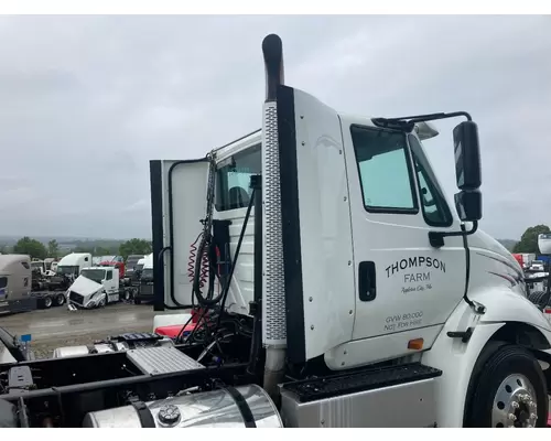 INTERNATIONAL 8600 Cab Assembly
