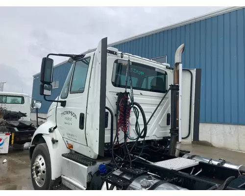 INTERNATIONAL 8600 Cab Assembly