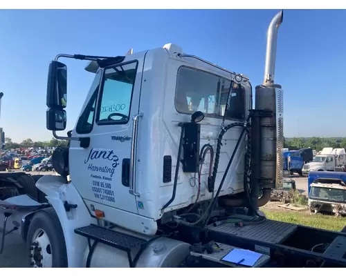 INTERNATIONAL 8600 Cab Assembly