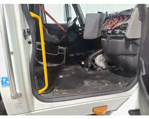 INTERNATIONAL 8600 Cab Assembly