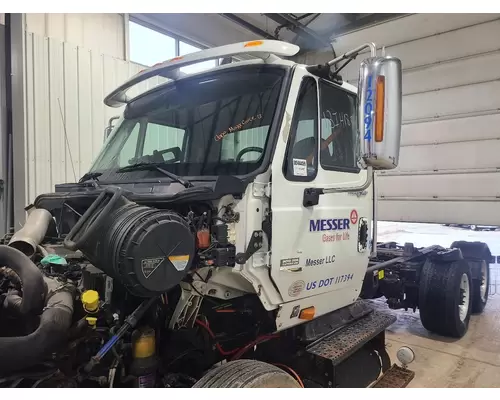 INTERNATIONAL 8600 Cab Assembly