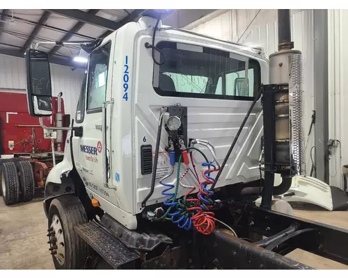 INTERNATIONAL 8600 Cab Assembly