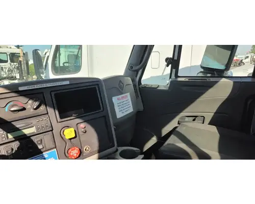INTERNATIONAL 8600 Cab Assembly