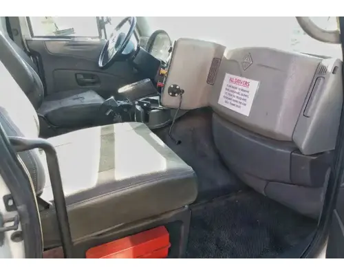 INTERNATIONAL 8600 Cab Assembly
