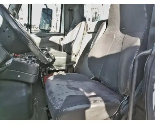 INTERNATIONAL 8600 Cab Assembly
