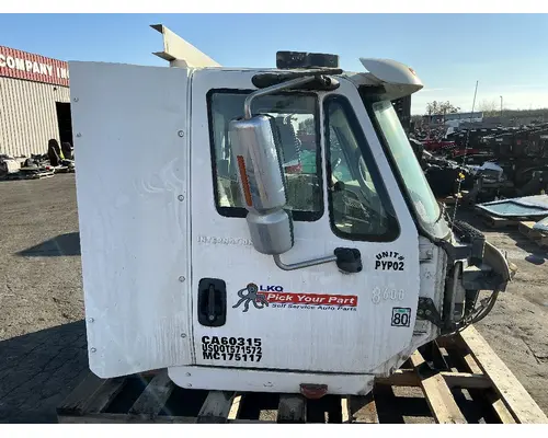 INTERNATIONAL 8600 Cab Assembly