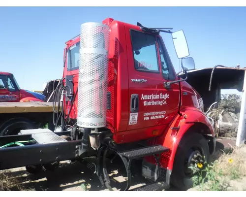 INTERNATIONAL 8600 Cab Clip