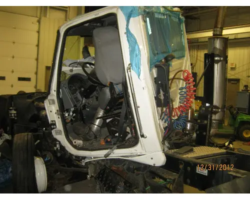 INTERNATIONAL 8600 Cab Mount 119