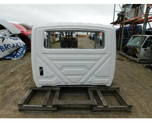 INTERNATIONAL 8600 Cab