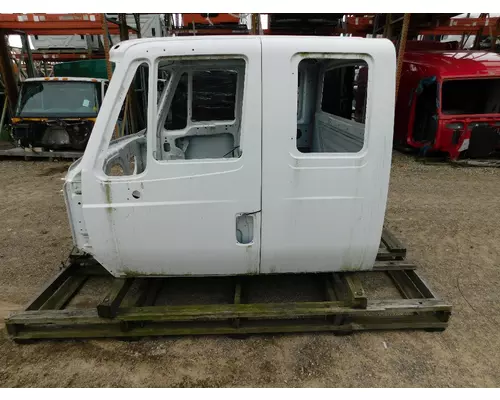 INTERNATIONAL 8600 Cab