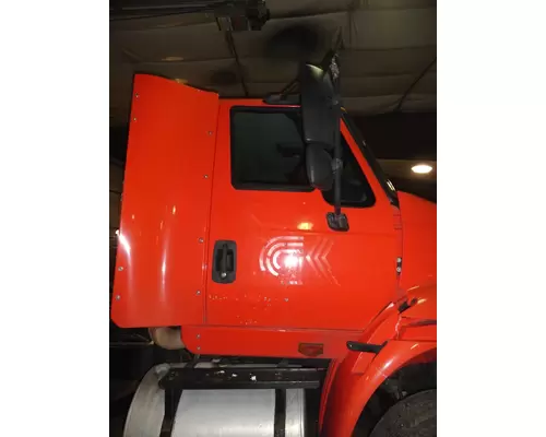 INTERNATIONAL 8600 Cab