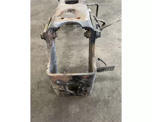 INTERNATIONAL 8600 Crossmember