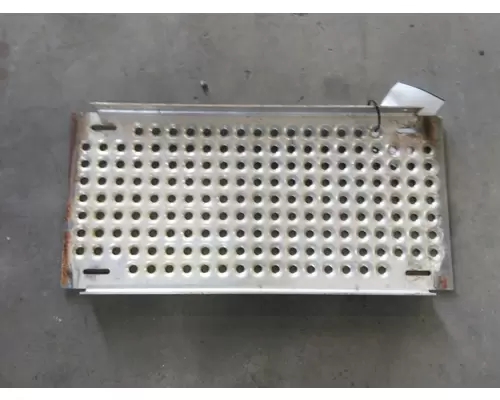 INTERNATIONAL 8600 DECK (CATWALK) STEP