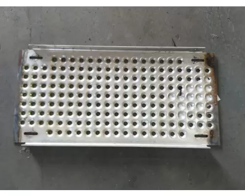 INTERNATIONAL 8600 DECK (CATWALK) STEP