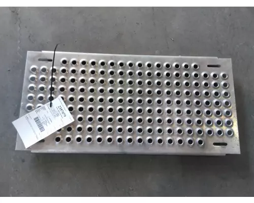 INTERNATIONAL 8600 DECK (CATWALK) STEP