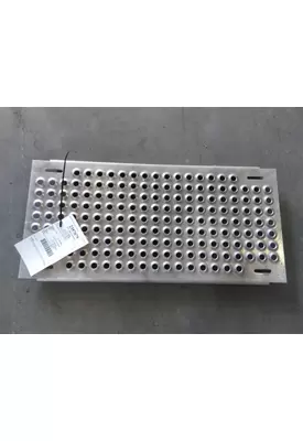 INTERNATIONAL 8600 DECK (CATWALK) STEP