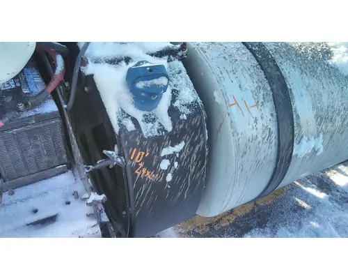 INTERNATIONAL 8600 DEF TANK