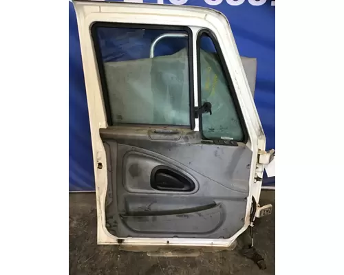 INTERNATIONAL 8600 DOOR ASSEMBLY, FRONT