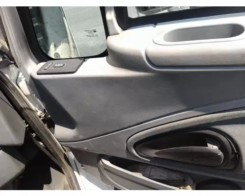 INTERNATIONAL 8600 DOOR ASSEMBLY, FRONT